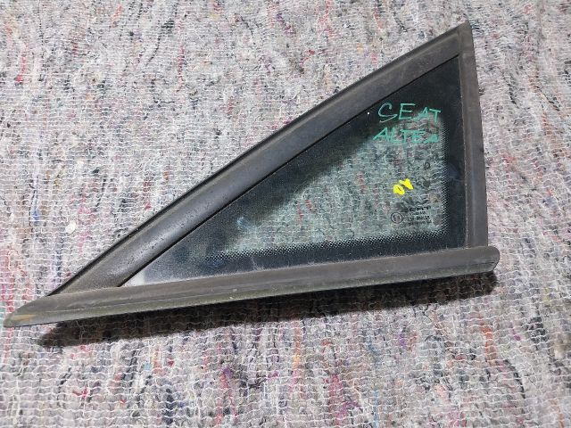 bontott SEAT ALTEA Bal első Fixüveg (Ajtóban)