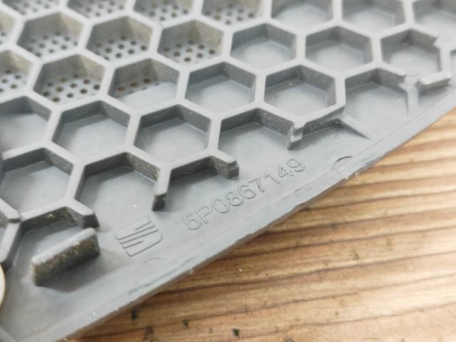 bontott SEAT ALTEA Bal első Hangszóró Burkolat