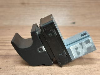 bontott SEAT ALTEA Bal hátsó Ablakemelő Kapcsoló