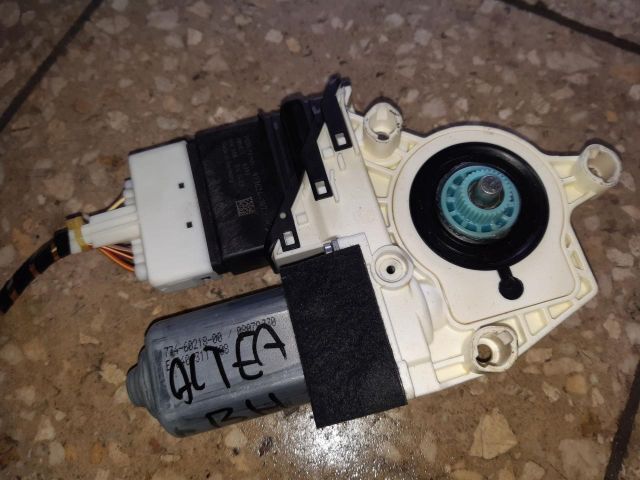 bontott SEAT ALTEA Bal hátsó Ablakemelő Motor