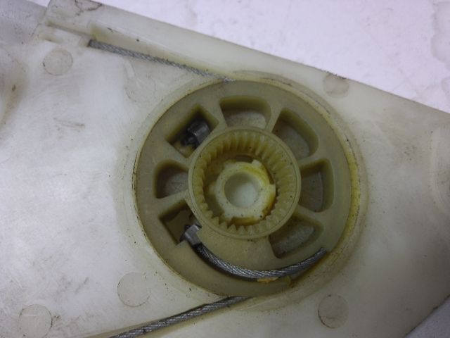 bontott SEAT ALTEA Bal hátsó Ablakemelő Szerkezet (Elektromos)