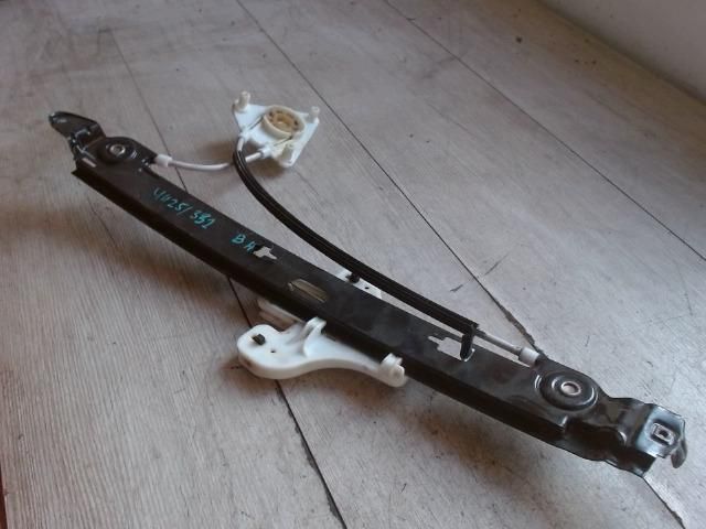 bontott SEAT ALTEA Bal hátsó Ablakemelő Szerkezet (Mechanikus)