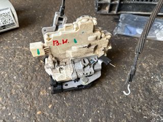 bontott SEAT ALTEA Bal hátsó Ajtózár