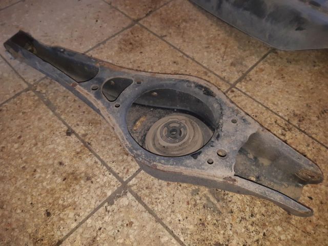 bontott SEAT ALTEA Bal hátsó Alsó Hátsó Lengőkar