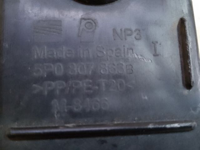 bontott SEAT ALTEA Bal hátsó Lökhárító Tartó (Műanyag)