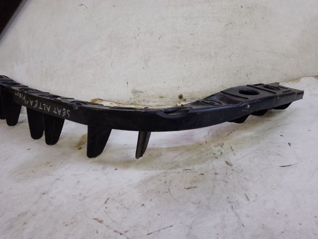 bontott SEAT ALTEA Bal hátsó Lökhárító Tartó (Műanyag)