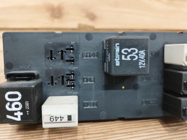 bontott SEAT ALTEA Biztosítéktábla Utastér