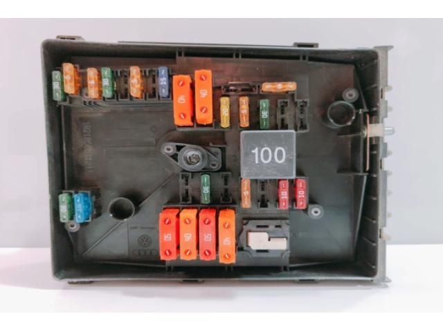 bontott SEAT ALTEA Biztosítéktábla Utastér