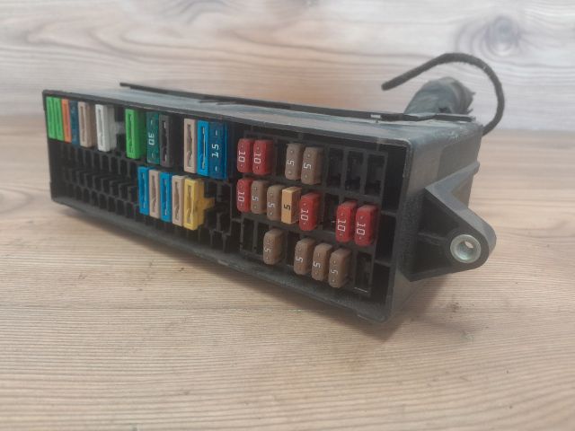 bontott SEAT ALTEA Biztosítéktábla Utastér