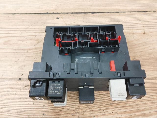 bontott SEAT ALTEA Biztosítéktábla Utastér