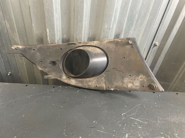 bontott SEAT ALTEA Első Lökhárító Bal Díszrács