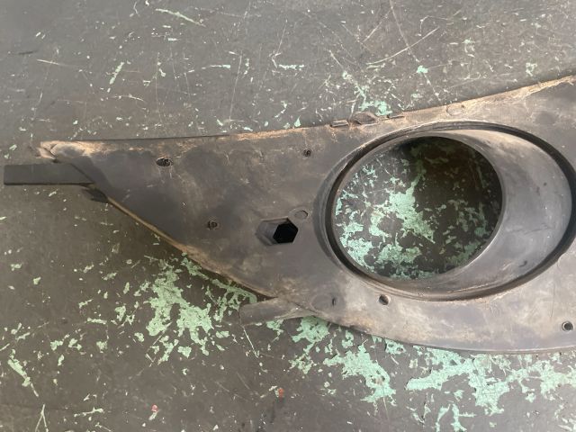 bontott SEAT ALTEA Első Lökhárító Bal Díszrács