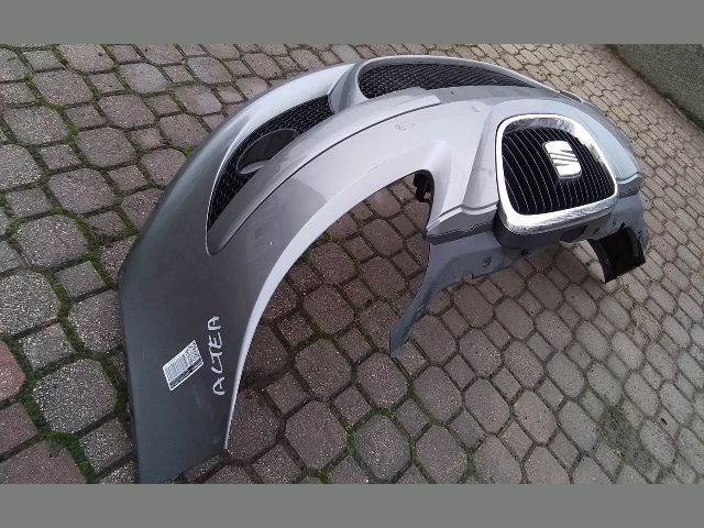 bontott SEAT ALTEA Első Lökhárító (Részeivel)
