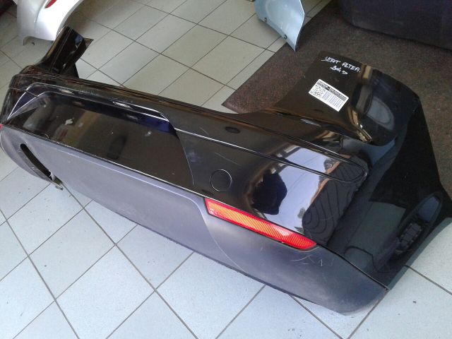 bontott SEAT ALTEA Hátsó Lökhárító (Részeivel)