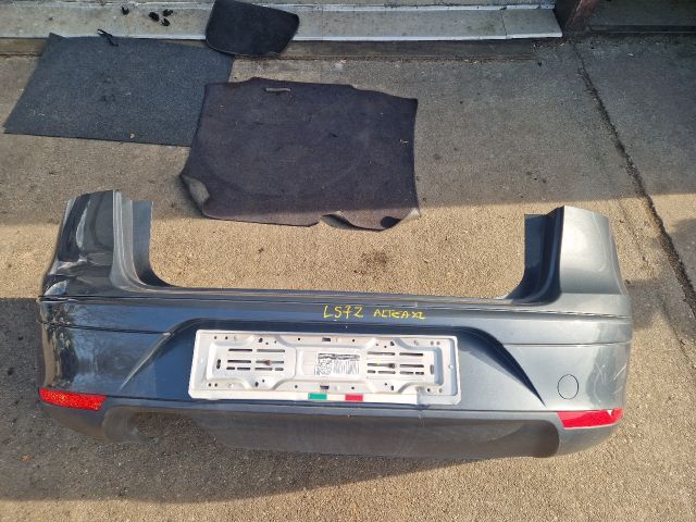 bontott SEAT ALTEA Hátsó Lökhárító (Részeivel)