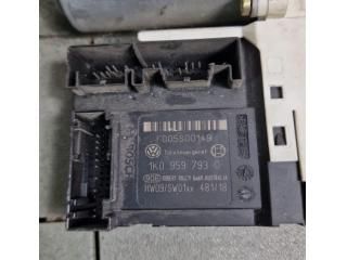 bontott SEAT ALTEA Jobb első Ablakemelő Motor