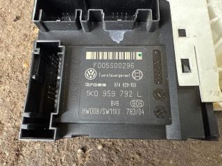 bontott SEAT ALTEA Jobb első Ablakemelő Motor