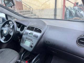 bontott SEAT ALTEA Jobb első Ablakemelő Motor