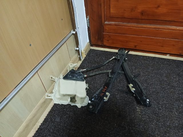 bontott SEAT ALTEA Jobb első Ablakemelő Szerkezet (Elektromos)