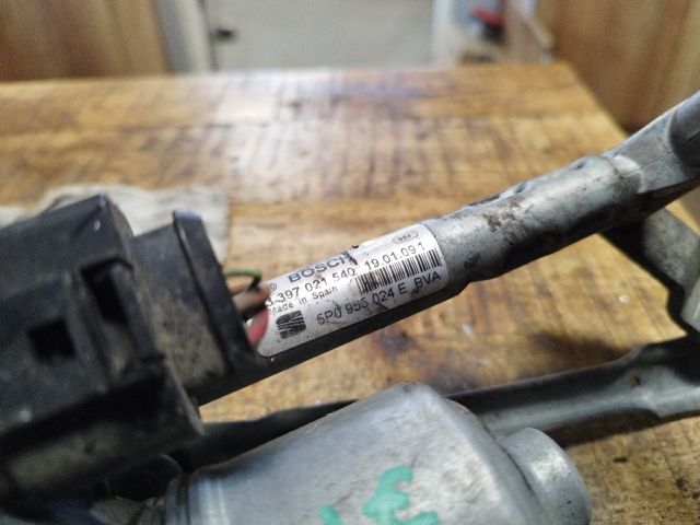 bontott SEAT ALTEA Jobb első Ablaktörlő Motor