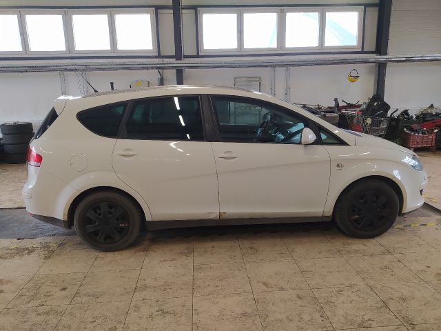 bontott SEAT ALTEA Jobb első Ajtó (Üres lemez)