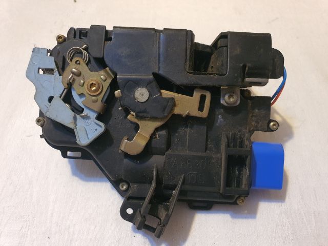 bontott SEAT ALTEA Jobb első Ajtózár