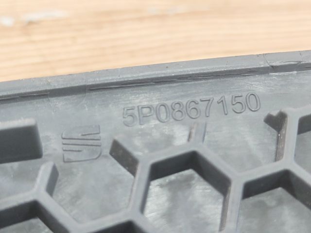 bontott SEAT ALTEA Jobb első Hangszóró Burkolat