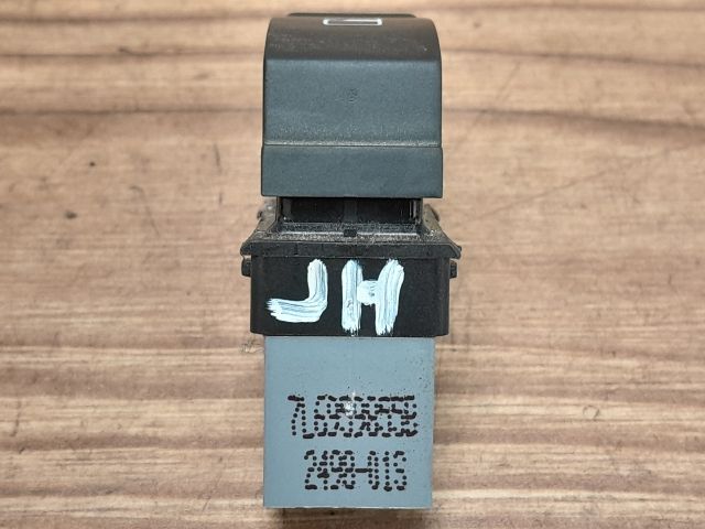 bontott SEAT ALTEA Jobb hátsó Ablakemelő Kapcsoló