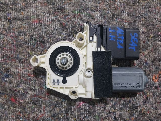 bontott SEAT ALTEA Jobb hátsó Ablakemelő Motor