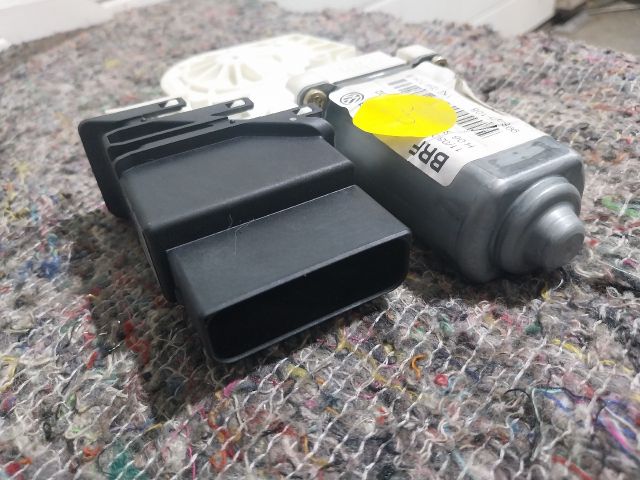 bontott SEAT ALTEA Jobb hátsó Ablakemelő Motor