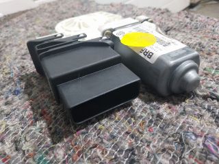 bontott SEAT ALTEA Jobb hátsó Ablakemelő Motor