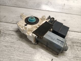 bontott SEAT ALTEA Jobb hátsó Ablakemelő Motor