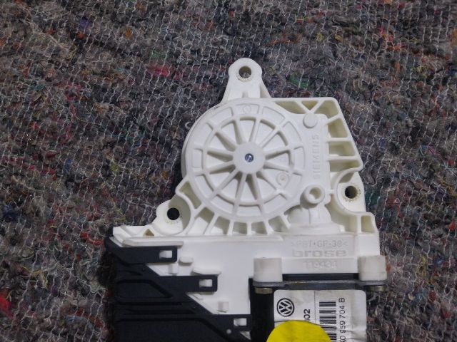 bontott SEAT ALTEA Jobb hátsó Ablakemelő Motor