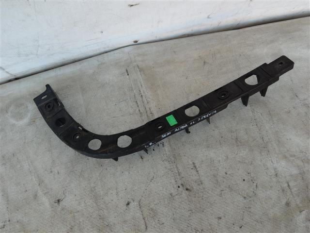 bontott SEAT ALTEA Jobb hátsó Oldal Lökhárító Tartó (Műanyag)