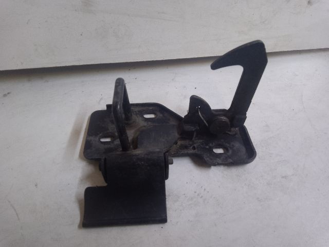 bontott SEAT ALTEA Motorháztető Biztonsági Kampó