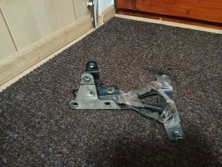 bontott SEAT ALTEA Motorháztető Zsanér Pár