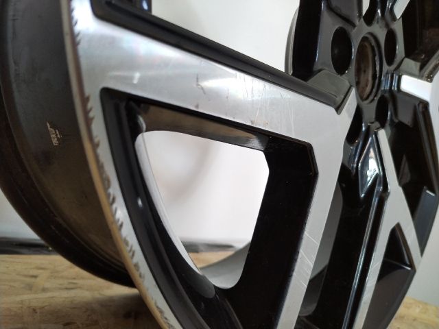 bontott SEAT ARONA Alufelni (1 db)