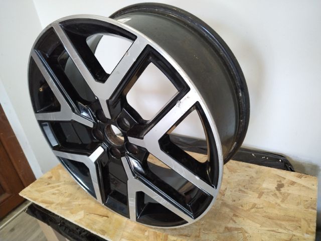 bontott SEAT ARONA Alufelni (1 db)