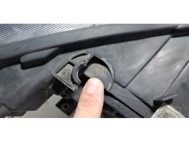 bontott SEAT ARONA Bal Fényszóró