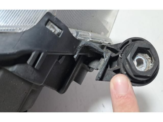 bontott SEAT ARONA Bal Fényszóró