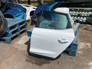 bontott SEAT ARONA Bal hátsó Ajtó (Részeivel)