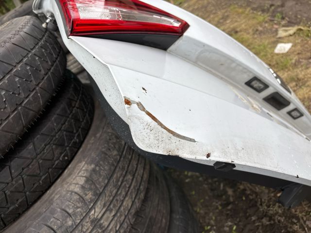 bontott SEAT ARONA Csomagtérajtó (Részeivel)