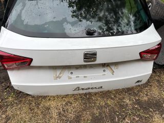 bontott SEAT ARONA Csomagtérajtó (Részeivel)