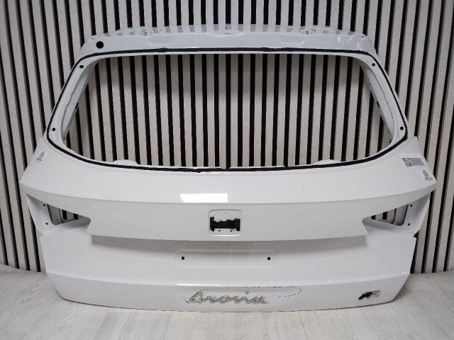 bontott SEAT ARONA Csomagtérajtó (Üres lemez)