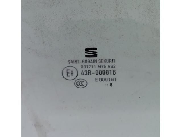 bontott SEAT ARONA Jobb első Ablak