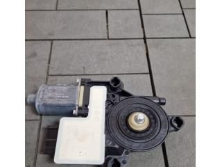 bontott SEAT ARONA Jobb első Ablakemelő Motor