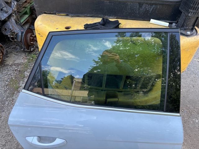 bontott SEAT ARONA Jobb hátsó Ajtó (Részeivel)