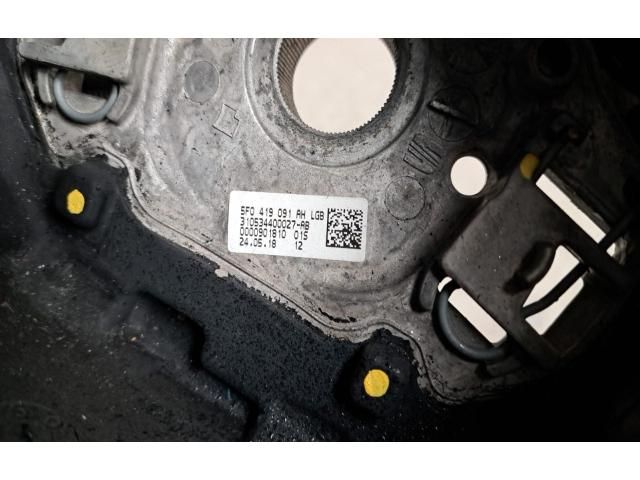 bontott SEAT ARONA Multikormány