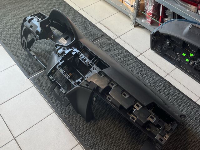 bontott SEAT ARONA Műszerfal Héj