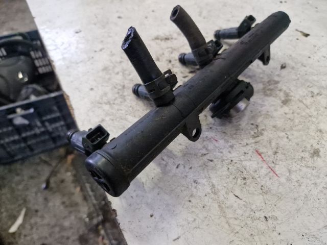 bontott SEAT AROSA Porlasztó Sor / Híd